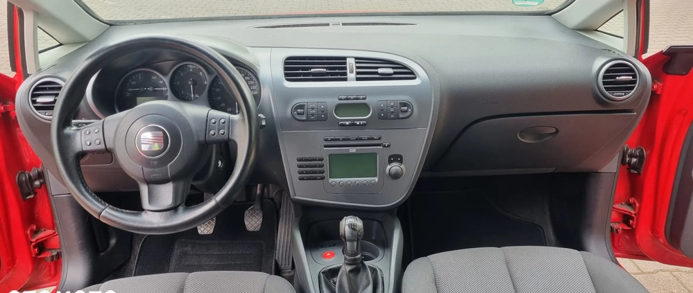 Seat Leon cena 9900 przebieg: 290000, rok produkcji 2006 z Szczecin małe 172